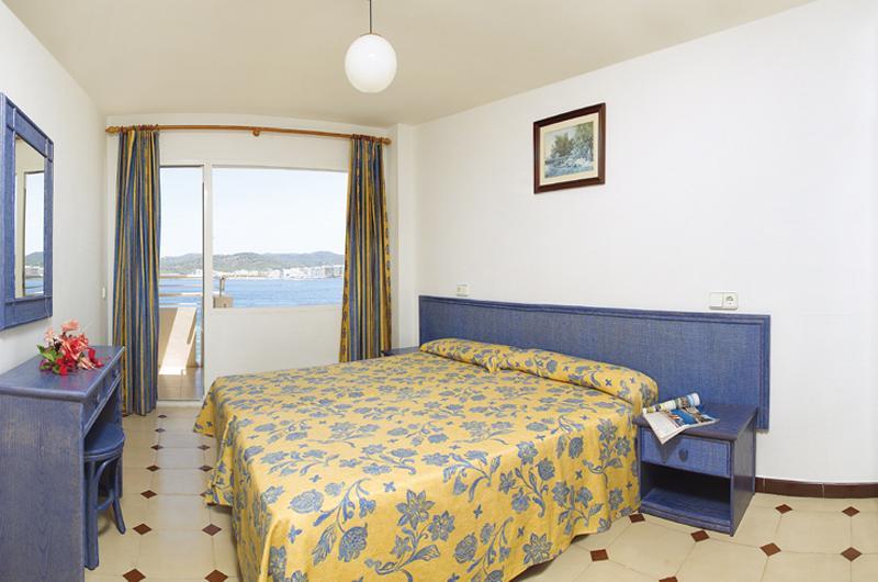 Playa Bella Apartments Sant Antoni de Portmany Dış mekan fotoğraf